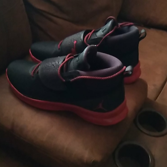 COPY - Men's Jordan shoes (Size 11) - Picture 1 of 4